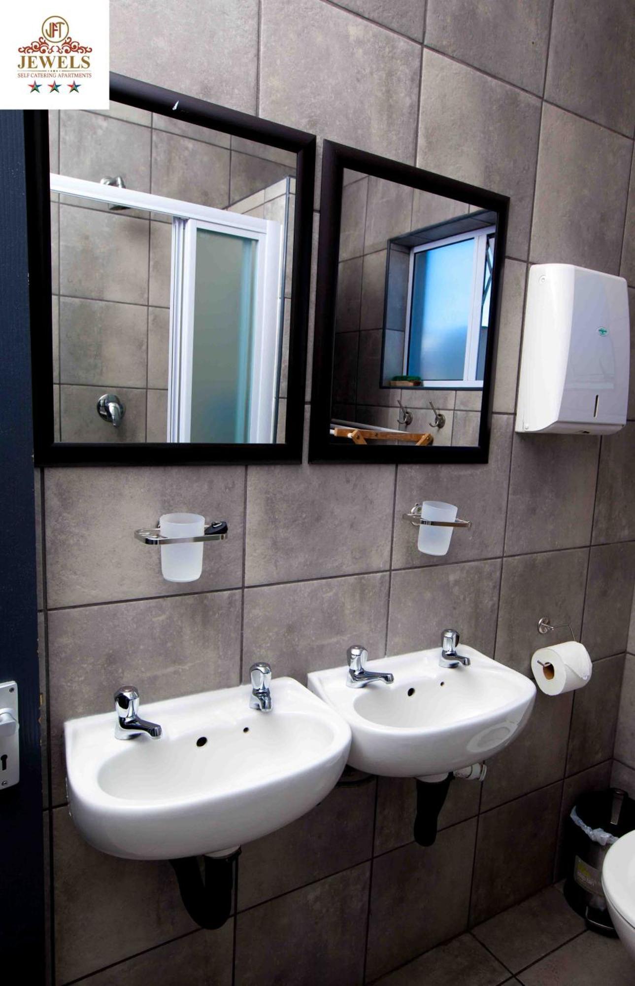 Bed and Breakfast Jft Self Catering Units East London Zewnętrze zdjęcie